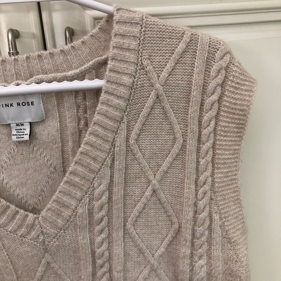 Pink Rose women’s knit sweater vest - Picture 3 of 11